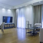 Alquiler a largo plazo de un apartamento de 3 habitaciones, 85 m², en Vračar, Belgrado, Serbia