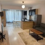 Alquiler a largo plazo de un apartamento de 2 habitaciones, 57 m², en Constanza, Rumanía