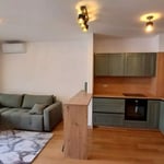 Location longue durée d’un appartement de 2 pièces, 55 m², à Vračar, Belgrade, Serbie
