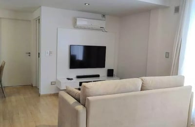 Long-term rental in Buenos Aires: Bright 2-room apartment with terrace in Belgrano
