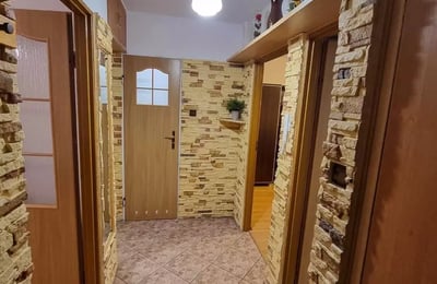 For Rent: 3-Bedroom Apartment 50 m² in Wrocław, Pet-Friendly 🐾