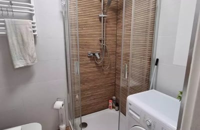 For Rent: 3-Bedroom Apartment 50 m² in Wrocław, Pet-Friendly 🐾