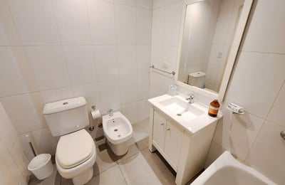 Long-Term 2-Room Apartment with Pool and Security in Buenos Aires, Argentina, Palermo