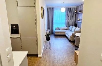 Alquiler de Apartamento de 2 Habitaciones, 35m², Calle Toruńska, Targówek, Varsovia, Polonia
