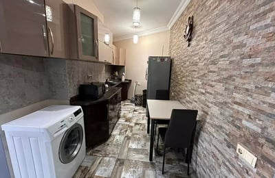 Long-term Rental of 2+1 Apartment on Chavchavadze St. 32, Batumi