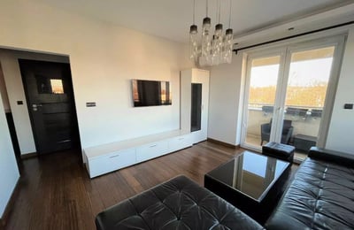 Alquiler a largo plazo: Apartamento de 2 habitaciones, al. Jana Pawła 2, distrito Czyżyny, Cracovia