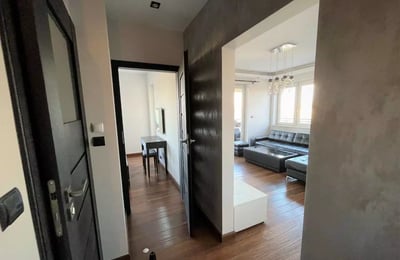Alquiler a largo plazo: Apartamento de 2 habitaciones, al. Jana Pawła 2, distrito Czyżyny, Cracovia