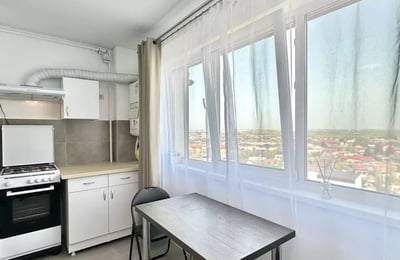 Long-term rental: One-bedroom studio apartment in "Militari Residence", Bucharest