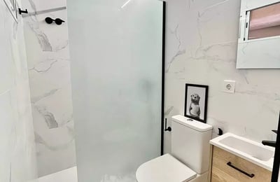 Long-term rental Alicante, San Juan: spacious 3-bedroom apartment with an office, newly renovated