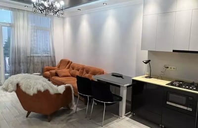 Long-term rental, Batumi: 1+1 apartment, 52 m²