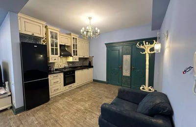 Alquiler a largo plazo, Batumi: apartamento 2+1, 85 m²