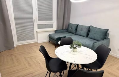 Alquiler a largo plazo, apartamento de 2 habitaciones, 44 m², Varsovia, distrito de Praga-Południe, calle Optyków