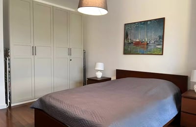 Alquiler a largo plazo de apartamento de 2 habitaciones en Cracovia, distrito Salwator, calle Senatorska