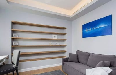 Long-term rental of a 3-rooms apartment 93 m2 in Warsaw, Wola district
