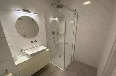 Alquiler a largo plazo de apartamento de 2 habitaciones en Varsovia, distrito Wola, Polonia