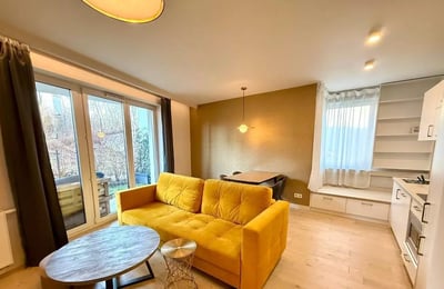 Alquiler a largo plazo de apartamento de 2 habitaciones en Cracovia, distrito Ruczaj, Polonia
