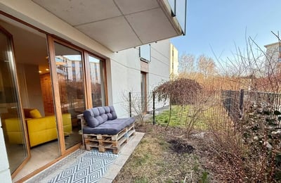 Alquiler a largo plazo de apartamento de 2 habitaciones en Cracovia, distrito Ruczaj, Polonia