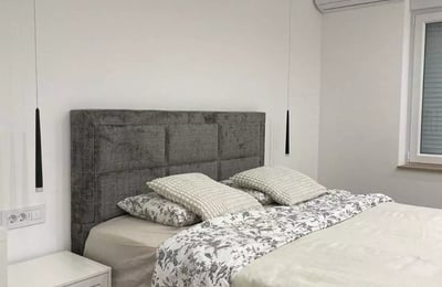 Long-term rental of a 3-room apartment in Senjak district, Belgrade, Serbia