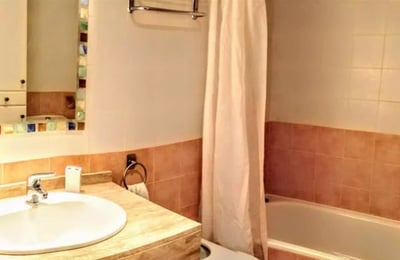 Long-term rental, spacious apartment in a gated community, Alicante, Spain