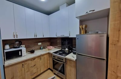 Alquiler a largo plazo de un apartamento de un dormitorio en el centro, calle G. Abashidze, Batumi