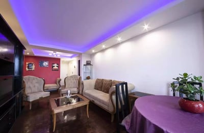 Alquiler a largo plazo – amplio apartamento de 3 habitaciones con balcón y parking en las afueras de París