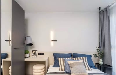 Long-term rental 2-room apartment with air conditioning and parking, Kraków