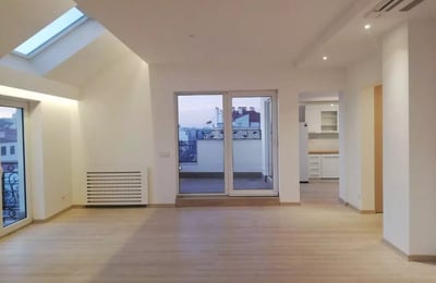 Long-term rental of a duplex penthouse in the center of Belgrade