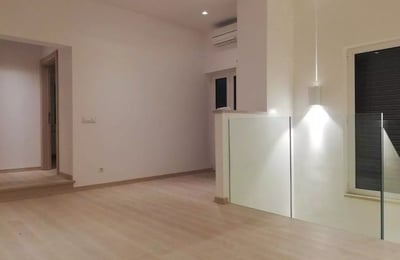 Long-term rental of a duplex penthouse in the center of Belgrade