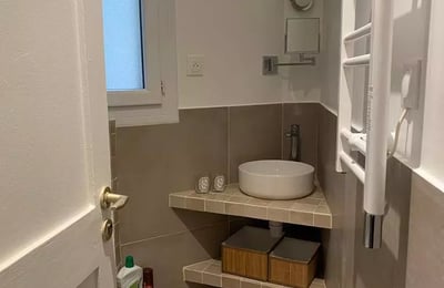 Долгосрочная аренда 2-комнатной квартиры 33м² в 17 округе Парижа