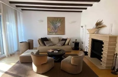 Long-term rental two-level penthouse in Vračar, Belgrade, Serbia