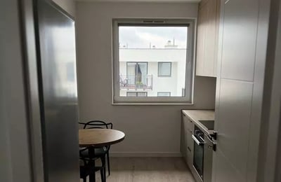 Alquiler a largo plazo de un apartamento de 2 habitaciones en la zona verde de Stabłowice, Breslavia