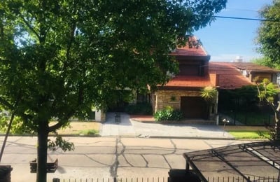 Long-term rental house with pool in Martínez, Buenos Aires