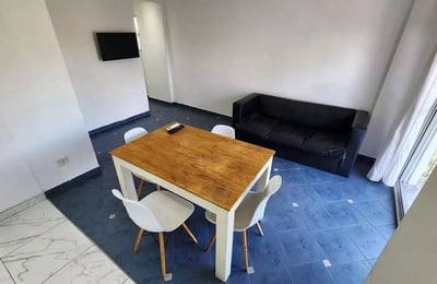 Long-term rent 3-room apartment with a balcony in San Telmo, Buenos Aires