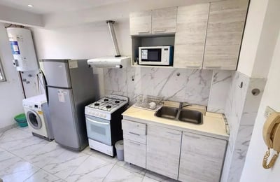 Long-term rent 3-room apartment with a balcony in San Telmo, Buenos Aires