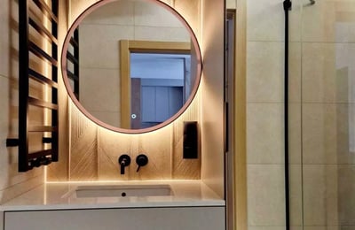 Долгосрочная аренда стильной 2к квартиры 44 m² с балконом и паркингом во Вроцлаве