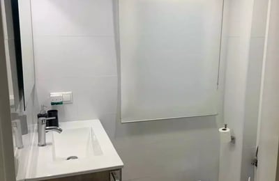 Long-term rental of a spacious apartment 110 m² with AC and parking space in Alicante