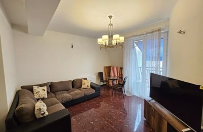 Alquiler a largo plazo amplio apartamento 3+1 en Batumi, Georgia