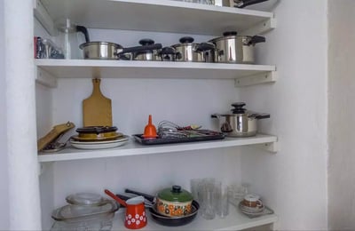 Long-term rental in Belgrade: 2-room apartment, 50 m², near the city center with balcony and appliances