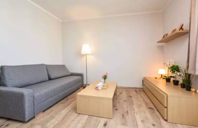 Долгосрочная аренда в Кракове современной 3-комнатной квартиры 65 м² с балконом, район Prądnik Czerwony