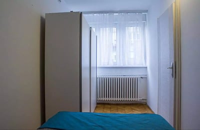 Долгосрочная аренда в Белграде — двухкомнатная квартира 50 м² в центре города, с кондиционером и возможностью проживания с питомцами