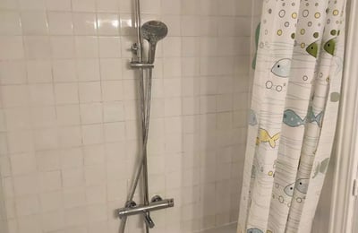 Long-term rent in Alicante spacious 3-bedroom apartment with balcony