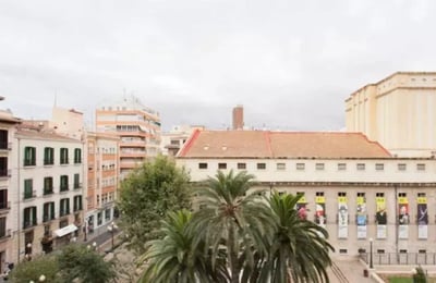 Long-term rental of a bright apartment in the center of Alicante, Spain
