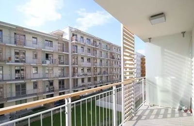 Langzeitmiete eines Studios mit Balkon in ruhiger Lage, Żabiniec, Krakau, Polen