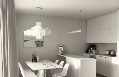 Langzeitmiete einer 2-Zimmer-Wohnung (62 m²) mit Balkon in Mokotów, Warschau, Polen