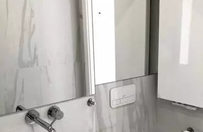 Langzeitmiete einer 2-Zimmer-Wohnung (62 m²) mit Balkon in Mokotów, Warschau, Polen