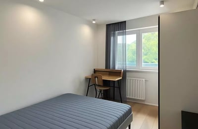 Location à long terme d’un appartement 2 pièces de 41 m² avec balcon, à Żoliborz, Varsovie, Pologne