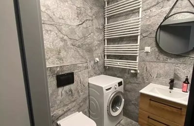 Долгосрочная аренда 2-комнатной квартиры 48 м² на Fort Wola, Варшава, Польша, рядом с метро