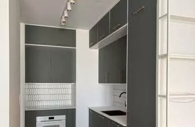 Location à long terme d’un appartement 3 pièces de 60 m² avec balcon et parking, rue Edwarda Habicha, Varsovie, Pologne