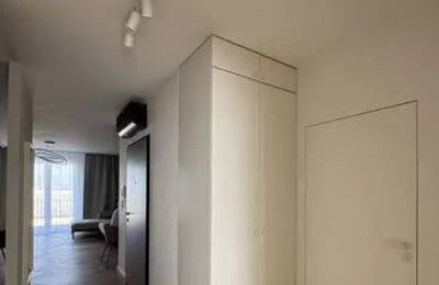 Location à long terme d’un appartement 3 pièces de 60 m² avec balcon et parking, rue Edwarda Habicha, Varsovie, Pologne