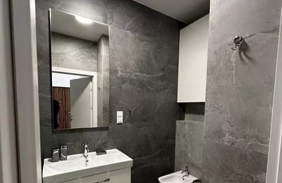 Долгосрочная аренда 3-комнатной квартиры 71,5 м² в Royal Residence, Wilanów, Варшава, Польша, с балконом и паркингом